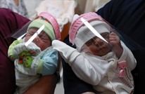 مشفى تركي يصنع "قناعا" لحديثي الولادة لحمايتهم من كورونا