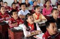 مدرسة صينية تجري الامتحانات في غابة لمنع الغش
