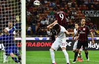 ضربة لآمال روما بالتأهل لدوري الأبطال بعد هزيمته أمام ميلانو