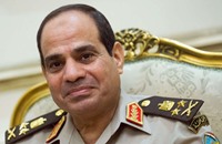 السيسي يحول مصر إلى معسكر تابع للجيش