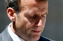 رجل يصفع رئيس فرنسا على وجهه ويهتف "تسقط الماكرونية" (شاهد)