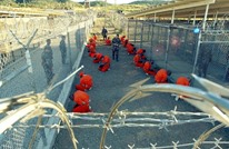 NYT تنشر صورا سرية لأول دفعة من سجناء غوانتانامو (شاهد)