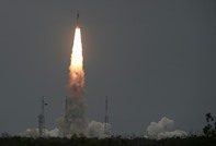 الهند تدخل مدار القمر الثلاثاء في مهمة تاريخية