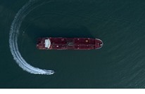 انتهاء حادثة اختطاف السفينة قبالة شواطئ الإمارات دون أضرار