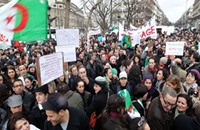 الجزائر.. أوضاع اجتماعية ساخنة ومعارضة قوية